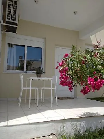 1 Apartament *